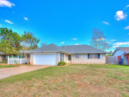 118 Brookside Drive, Moore, OK, 73160 | Card Image