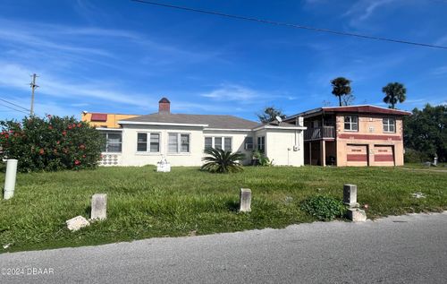 819 Dr Mary Mcleod Bethune Blvd, Daytona Beach, FL, 32114-3054 | Card Image