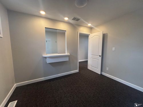 29549 Jefferson Road, Gibraltar, MI, 48173 | Card Image