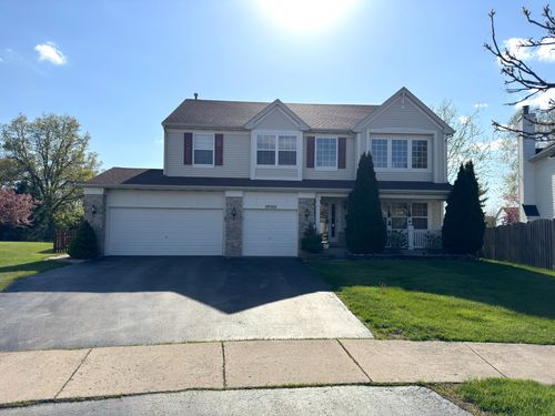 39302 N Queensbury Ln, Beach Park, IL, 60083-3018 | Card Image