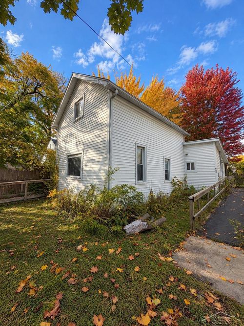 203 E Hart Street, Bay City, MI, 48706 | Card Image