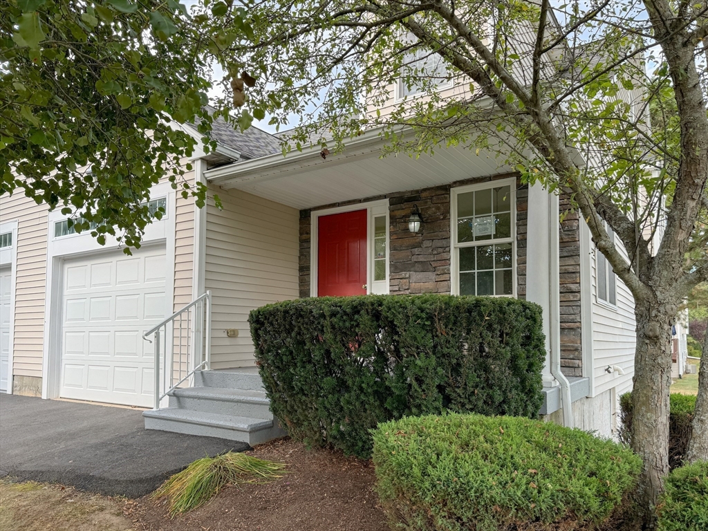 Fox Run Rd, Blackstone, MA 01504