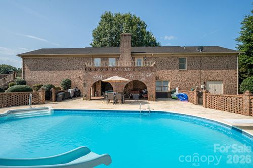 1000 Country Club Dr, Cherryville, NC, 28021-2139 | Card Image