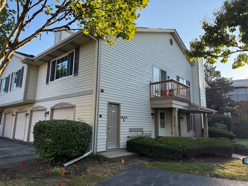 5513 Barclay Ct, Clarendon Hills, IL, 60514-1679 | Card Image