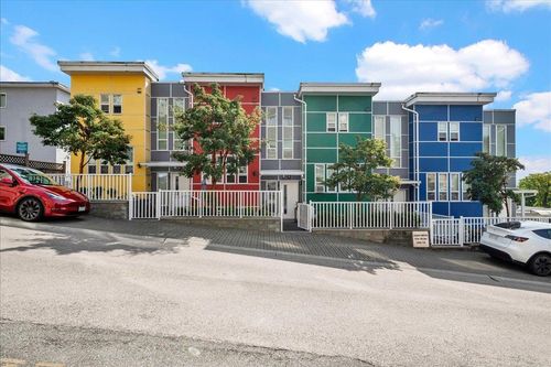 6-1209 Fourth Ave, New Westminster, BC, V3M1T8 | Card Image