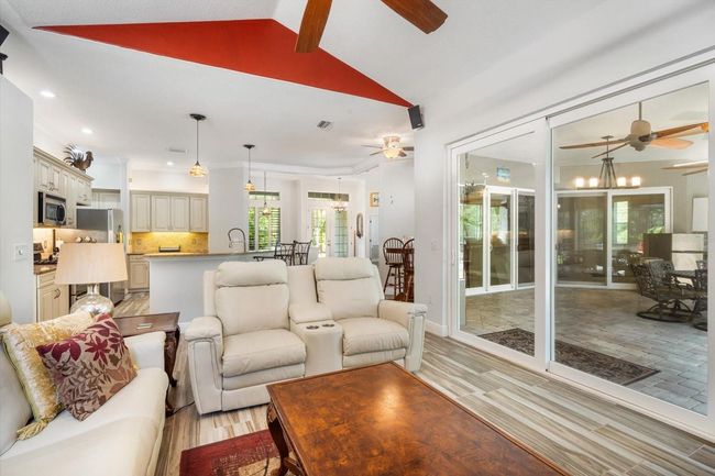 Family Room | Image 14