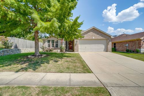 10405 Trevino Ln, Benbrook, TX, 76126-4596 | Card Image