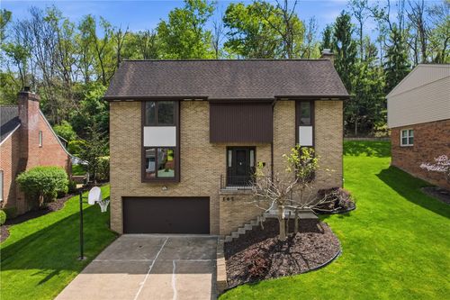 167 Black Oak Drive, Scott Twp, PA, 15220 | Card Image