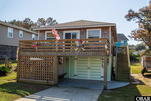 405 Wallace St, Kill Devil Hills, NC, 27948-6835 | Card Image