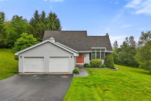 8 Bridle Ln, Dryden, NY, 13053-9768 | Card Image