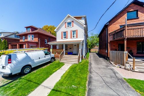 128 Elgin St E, Oshawa, ON, L1G1T3 | Card Image