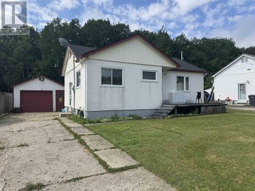 111 Warbler Dr, Manitouwadge, ON, P0T2C0 | Card Image