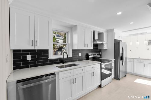 3 Marion St, Bristol, CT, 06010-7928 | Card Image