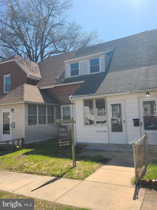 1103 Sterling Ave, MARCUS HOOK, PA, 19061-3917 | Card Image