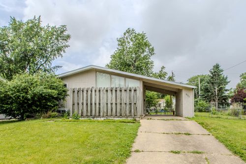 901 Mayflower Ave, Bloomington, IL, 61701-5924 | Card Image