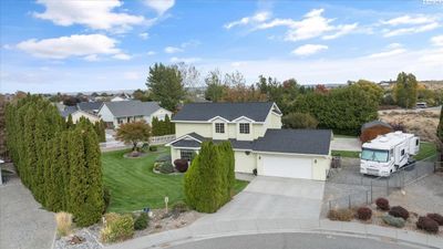 12-ACRE-IN-WEST-RICHLAND - 2212 Washington Ct, Home with 3 bedrooms, 2 bathrooms and null parking in West Richland WA | Image 2