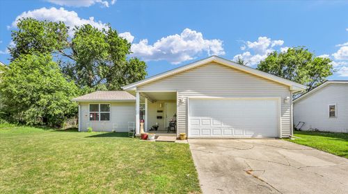 2310 E Country Squire Dr, Urbana, IL, 61802-5606 | Card Image