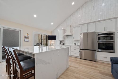 5833 N Placita Del Baron, Tucson, AZ, 85718-4440 | Card Image