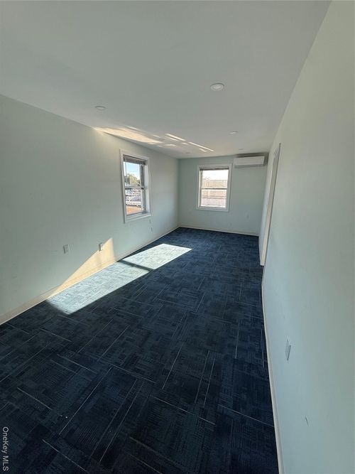 unit-5-390 Hillside Ave, New Hyde Park, NY, 11040-2524 | Card Image