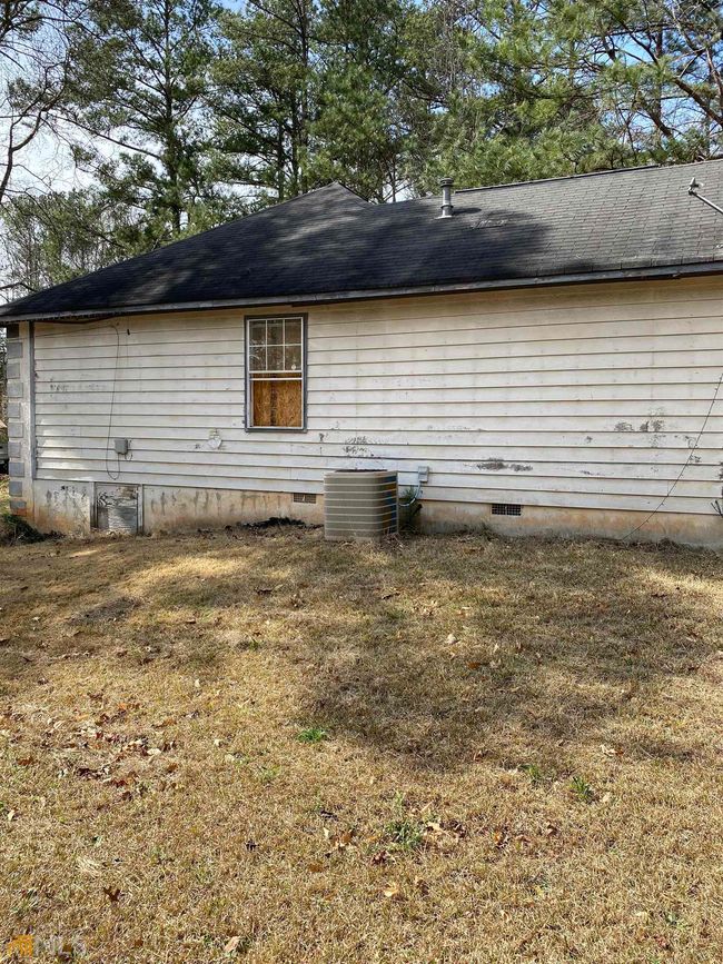 4555 Danforth Rd Sw, House other with 3 bedrooms, 2 bathrooms and null parking in Atlanta GA | Image 8