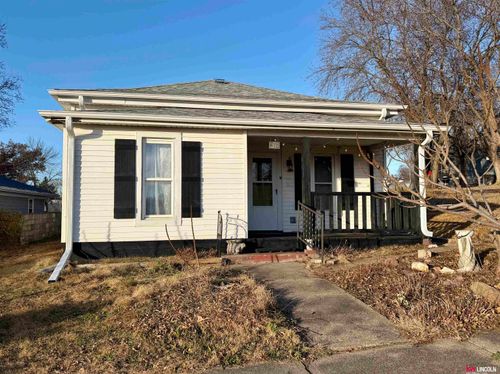 210 W Center Ave, Prague, NE, 68050-6422 | Card Image