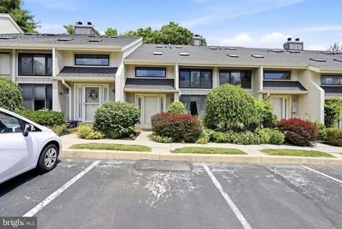 9 Landmark Dr, MALVERN, PA, 19355-2468 | Card Image