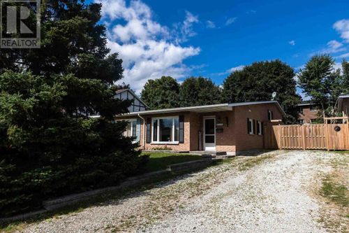 58 Cambridge Pl, Sault Ste. Marie, ON, P6A6E9 | Card Image