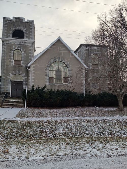 103 S 3rd St, Neponset, IL, 61345-9303 | Card Image