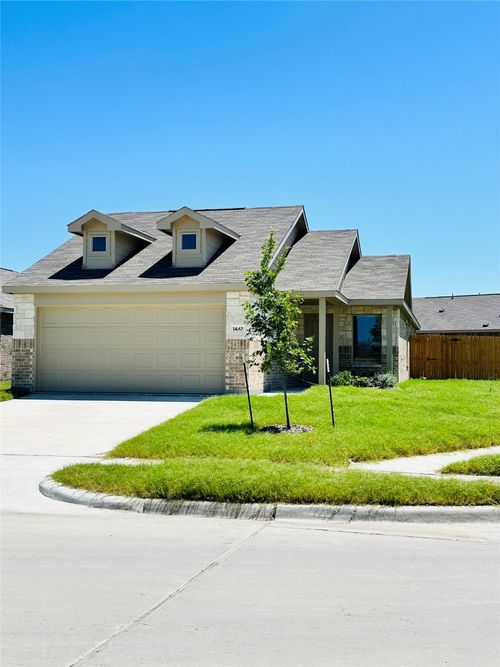 1447 Dovekie Dr, Forney, TX, 75126-7063 | Card Image