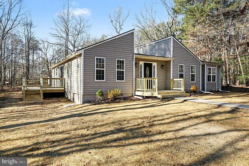 8610 Flippo Dr, Fredericksburg, VA, 22408-0435 | Card Image