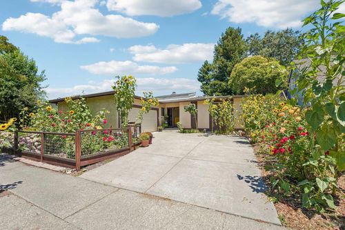 6644 Greenmeadow Dr, Santa Rosa, CA, 95409-2621 | Card Image
