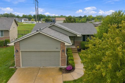 6910 N Wendell Ct, Park City, KS, 67219-4588 | Card Image