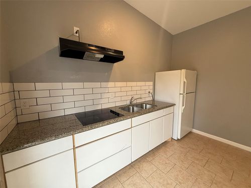 unit-d-2909 King St, Houston, TX, 77026-1220 | Card Image