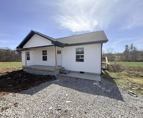 366 Old Wes Baldwin Rd, Jamestown, TN, 38556-5304 | Card Image