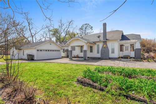 201 W Russell Ave, Welsh, LA, 70591-4735 | Card Image