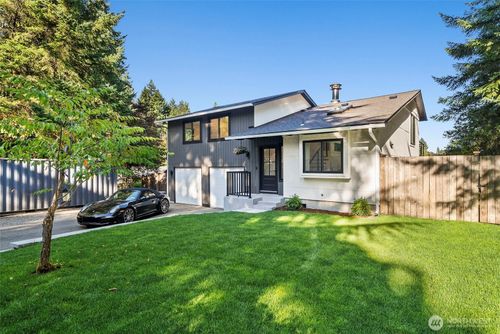 2216 Patricia Ct Se, Olympia, WA, 98503-3063 | Card Image