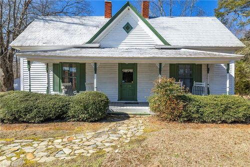 7026 Summerfield Rd, Summerfield, NC, 27358-9139 | Card Image