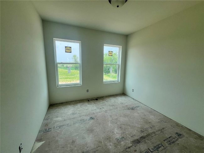 7608 Country Creek Ln, House other with 5 bedrooms, 3 bathrooms and null parking in Cedar Rapids IA | Image 10