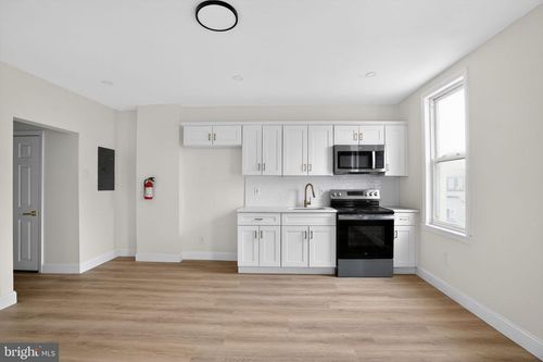 1118 Kaighn Ave, CAMDEN, NJ, 08103-2712 | Card Image