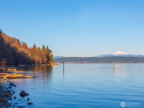 453 Jackrabbit Ln, Oak Harbor, WA, 98277-7700 | Card Image