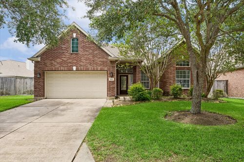 1619 S Lago Vista Dr, Pearland, TX, 77581-7512 | Card Image
