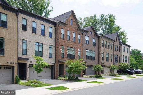 4507 Plateau Dr, FAIRFAX, VA, 22030-6281 | Card Image