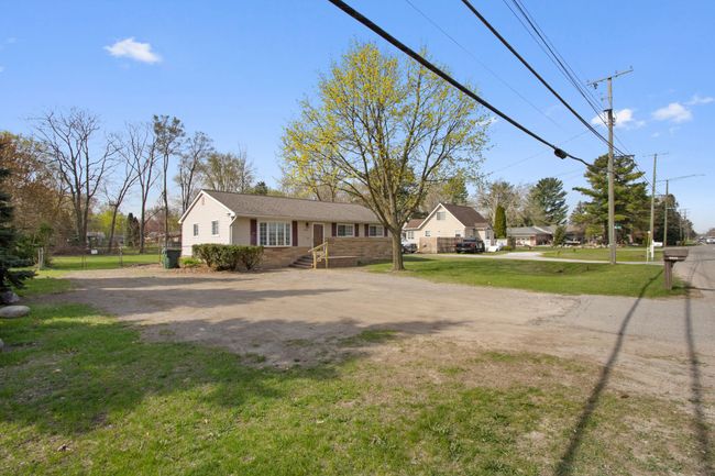 7460 22 Mile Rd, House other with 3 bedrooms, 2 bathrooms and null parking in Shelby Township MI | Image 4