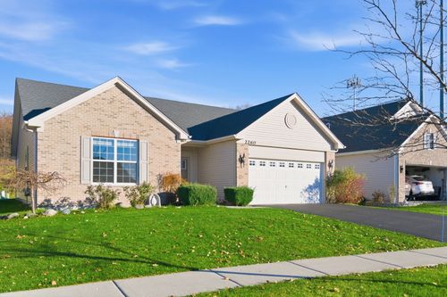 2260 Indigo Dr, Algonquin, IL, 60102-5063 | Card Image
