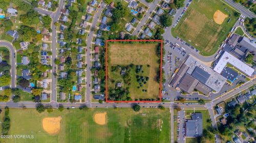 16 Robertsville Rd, Freehold, NJ, 07728-1839 | Card Image