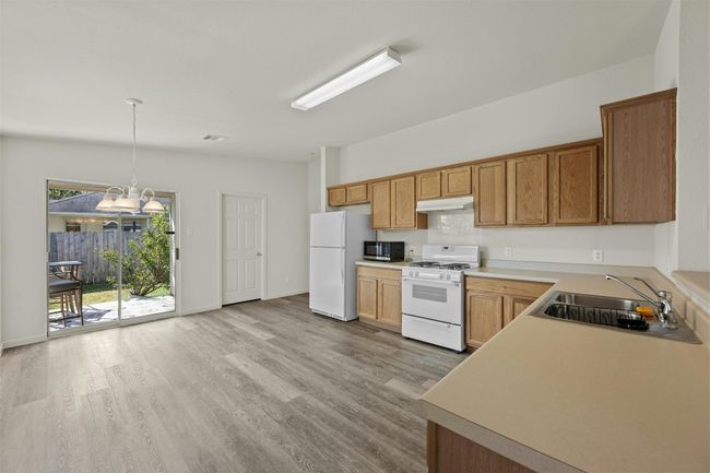 11506 Jim Thorpe Ln, House other with 3 bedrooms, 2 bathrooms and 2 parking in Austin TX | Image 7