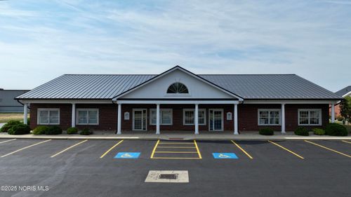 1255 W Main St, Bellevue, OH, 44811-9112 | Card Image