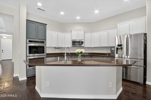 3412 A Plz, Phoenix, AZ, 85031 | Card Image