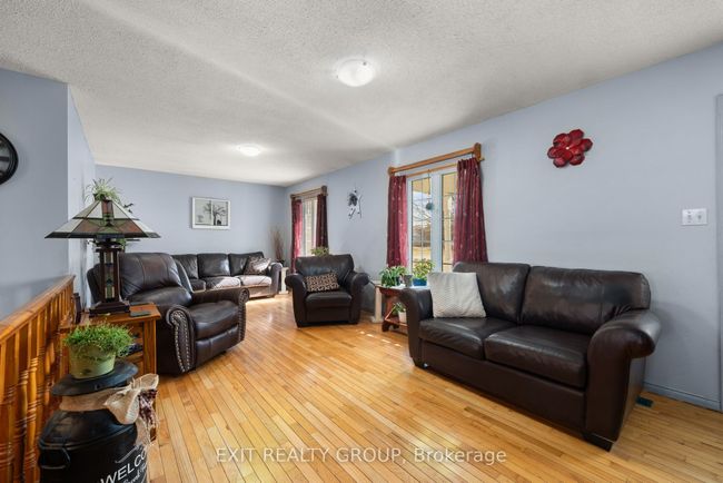 325 County Rd 30, House other with 2 bedrooms, 2 bathrooms and 25 parking in Bloomfield ON | Image 8