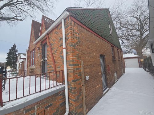 15840 Ardmore St, Detroit, MI, 48227-3307 | Card Image